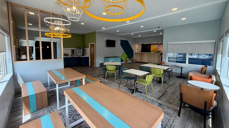 Quality Inn & Suites Georgetown Lobby