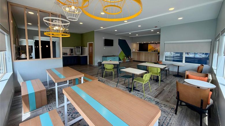 <b>Quality Inn & Suites Georgetown Lobby</b>. Images powered by <a href="https://iceportal.shijigroup.com/" title="IcePortal" target="_blank">IcePortal</a>.