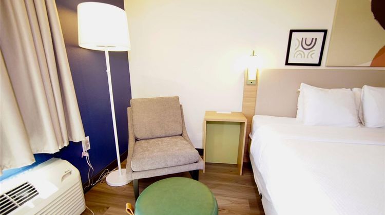 Quality Inn & Suites Georgetown Room