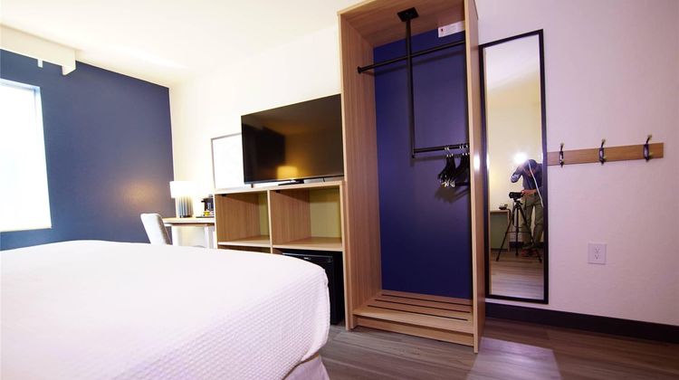 Quality Inn & Suites Georgetown Room