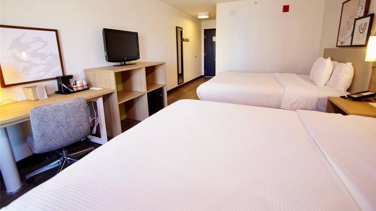 Quality Inn & Suites Georgetown Room