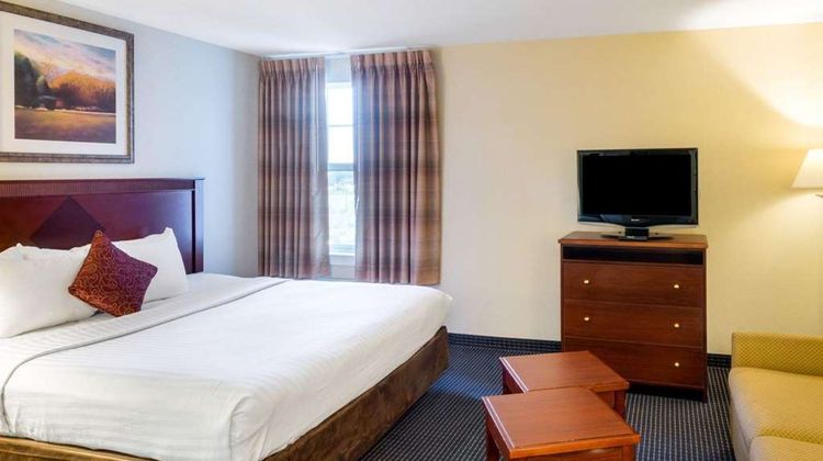 MainStay Suites Suite
