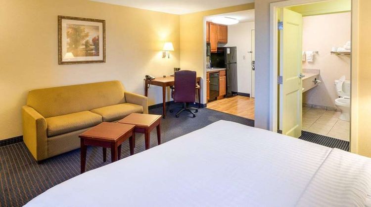 MainStay Suites Suite