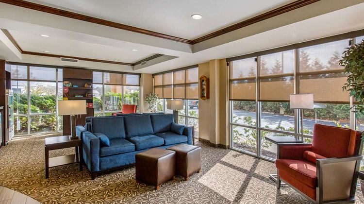 Comfort Suites Seaford Lobby