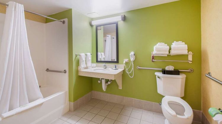 Sleep Inn and Suites Dover University Area Room