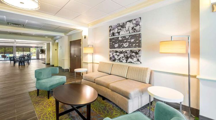 Sleep Inn and Suites Dover University Area Lobby