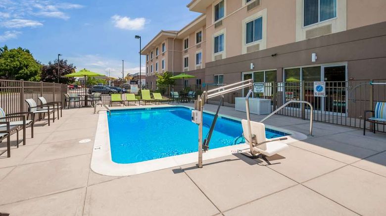 <b>Sleep Inn and Suites Dover University Area Pool</b>. Images powered by <a href="https://iceportal.shijigroup.com/" title="IcePortal" target="_blank">IcePortal</a>.