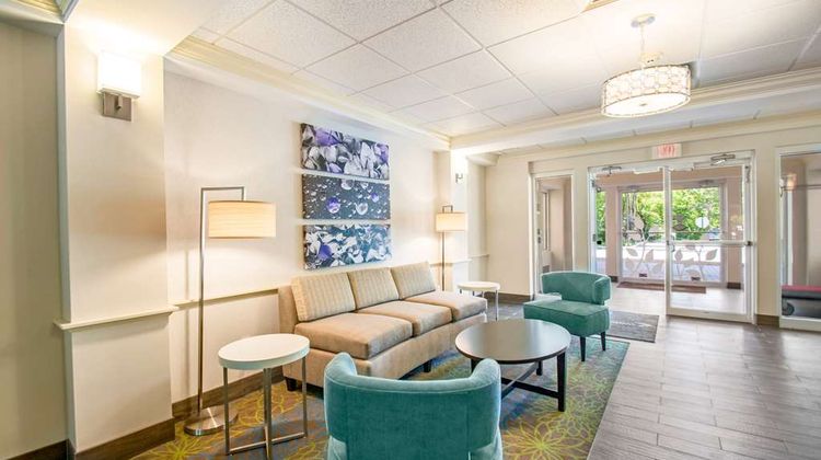 Sleep Inn and Suites Dover University Area Lobby