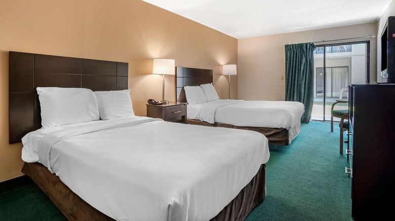 <b>Rodeway Inn and Suites Rehoboth Beach Room</b>. Images powered by <a href="https://iceportal.shijigroup.com/" title="IcePortal" target="_blank">IcePortal</a>.