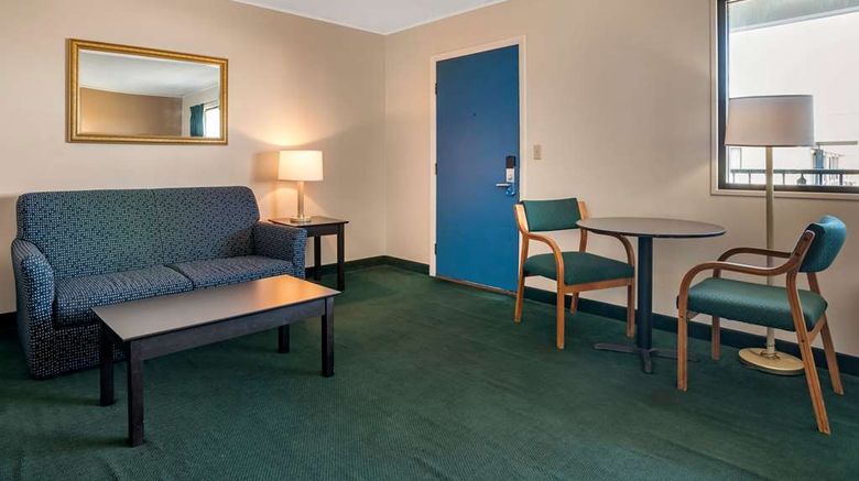 <b>Rodeway Inn and Suites Rehoboth Beach Room</b>. Images powered by <a href="https://iceportal.shijigroup.com/" title="IcePortal" target="_blank">IcePortal</a>.