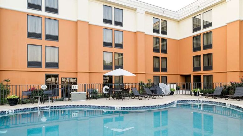 <b>Comfort Inn & Suites Newark Pool</b>. Images powered by <a href="https://iceportal.shijigroup.com/" title="IcePortal" target="_blank">IcePortal</a>.