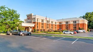 Comfort Inn & Suites Newark