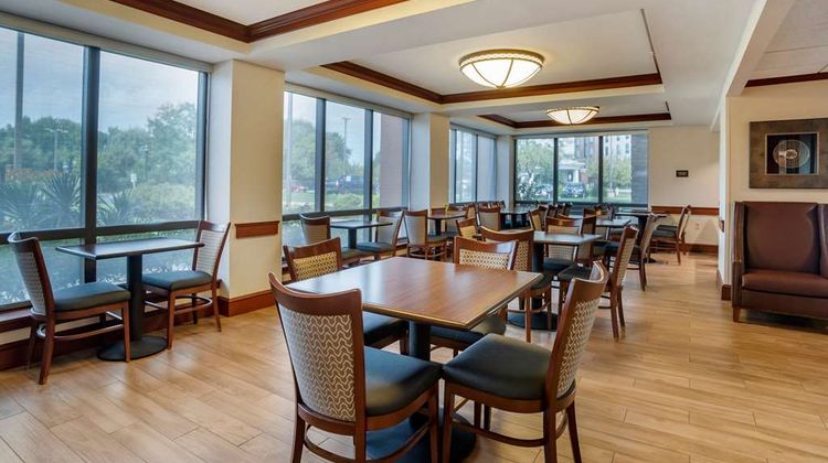 Comfort Inn & Suites Newark Restaurant