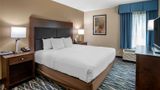 Comfort Inn & Suites Newark Suite