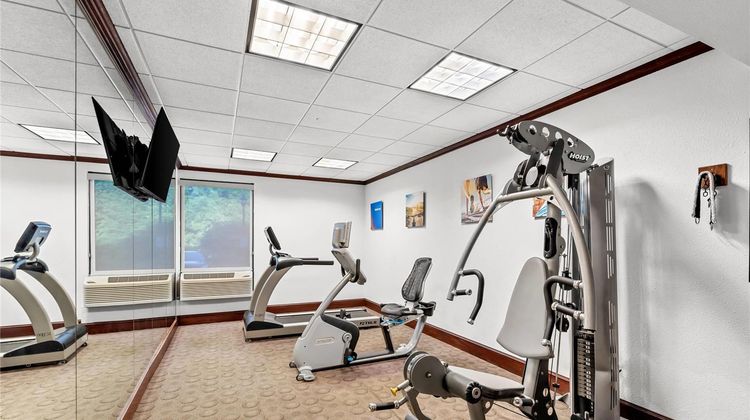 Comfort Inn & Suites Newark Health