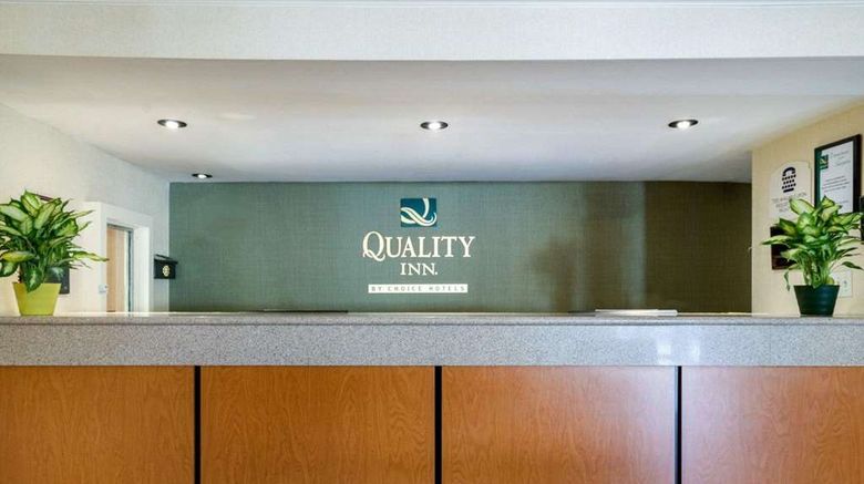 <b>Quality Inn Newark Lobby</b>. Images powered by <a href="https://iceportal.shijigroup.com/" title="IcePortal" target="_blank">IcePortal</a>.
