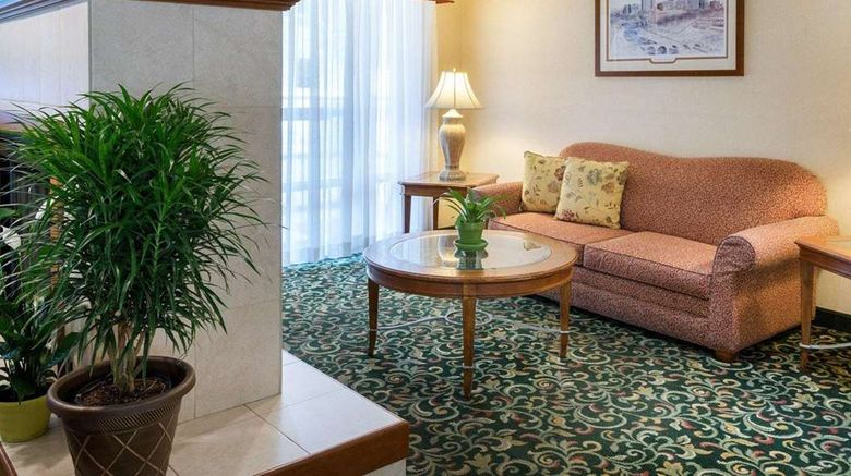 <b>Quality Inn Newark Lobby</b>. Images powered by <a href="https://iceportal.shijigroup.com/" title="IcePortal" target="_blank">IcePortal</a>.