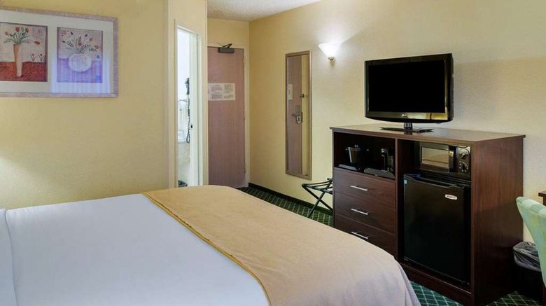 <b>Quality Inn Newark Room</b>. Images powered by <a href="https://iceportal.shijigroup.com/" title="IcePortal" target="_blank">IcePortal</a>.