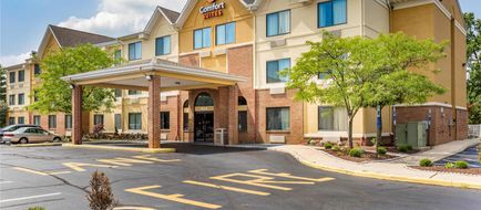 Comfort Suites Dover Exterior