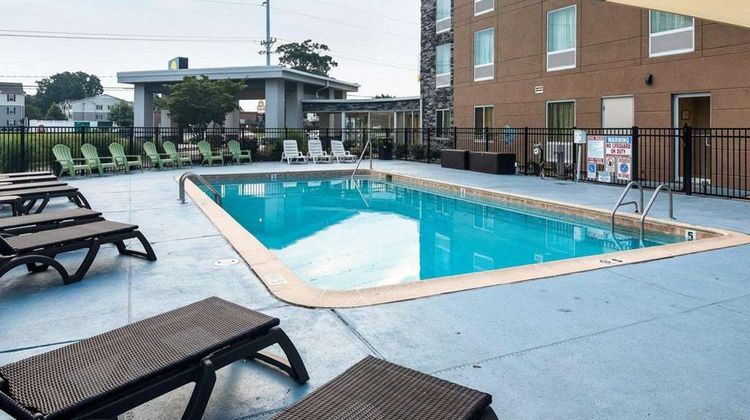 Comfort Inn Pool