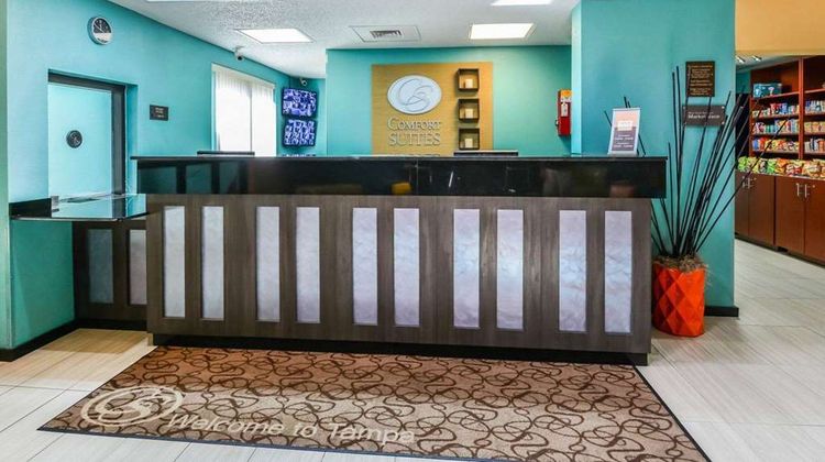 Comfort Suites Lobby