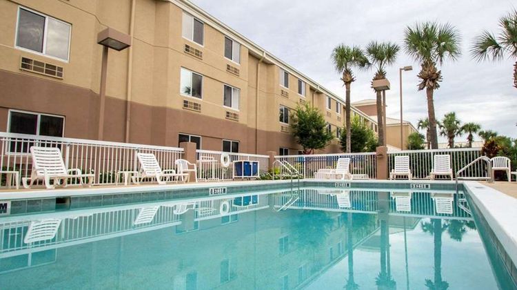 Sleep Inn Pool