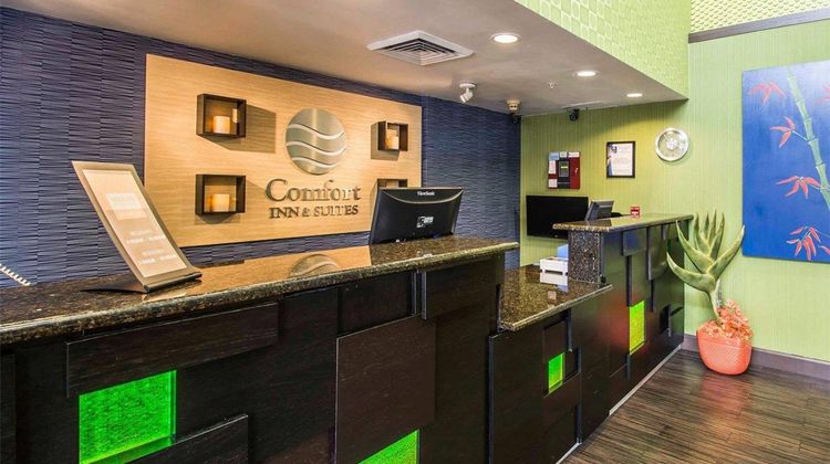 Comfort Inn & Suites-W. Palm Beach South Lobby