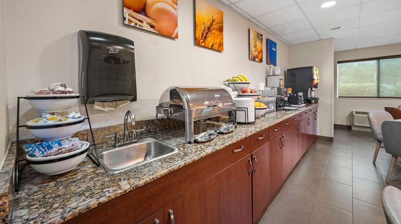 <b>Comfort Inn Restaurant</b>. Images powered by <a href="https://iceportal.shijigroup.com/" title="IcePortal" target="_blank">IcePortal</a>.