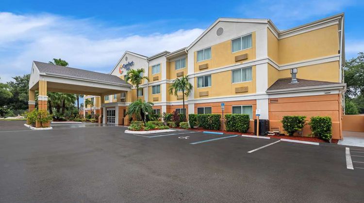 Comfort Inn Exterior