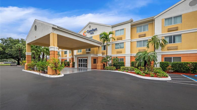 <b>Comfort Inn Exterior</b>. Images powered by <a href="https://iceportal.shijigroup.com/" title="IcePortal" target="_blank">IcePortal</a>.