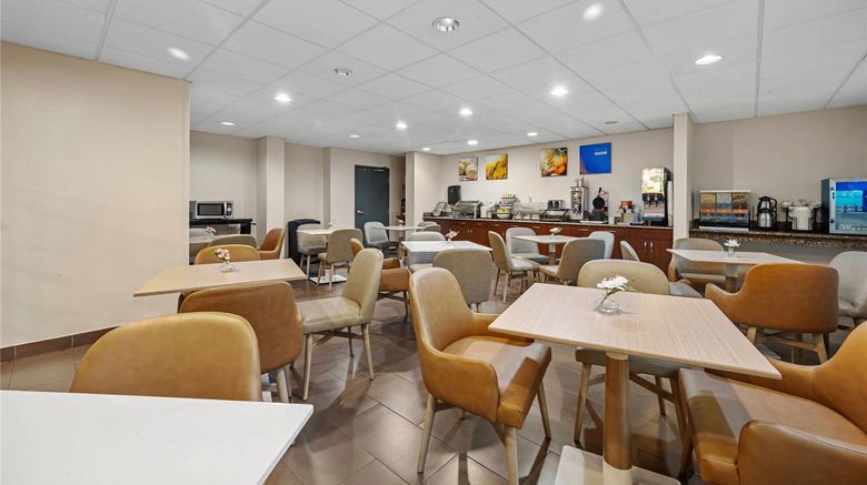 <b>Comfort Inn Restaurant</b>. Images powered by <a href="https://iceportal.shijigroup.com/" title="IcePortal" target="_blank">IcePortal</a>.