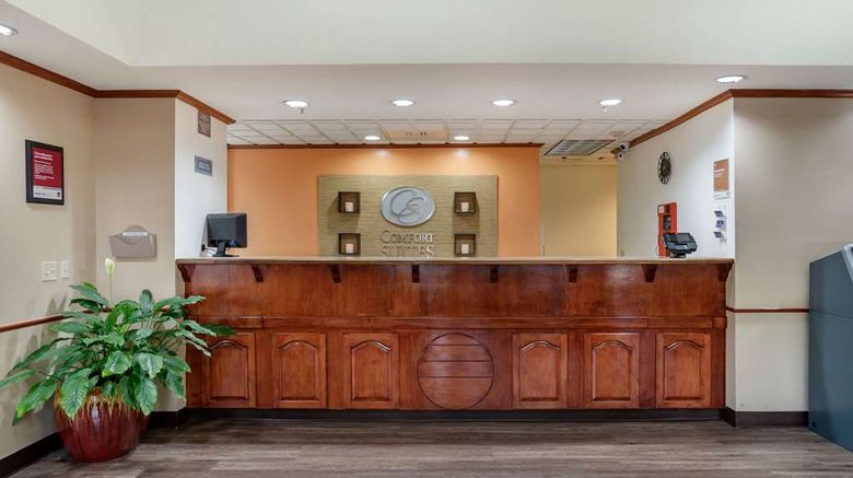 <b>Comfort Suites Jacksonville Airport Lobby</b>. Images powered by <a href="https://iceportal.shijigroup.com/" title="IcePortal" target="_blank">IcePortal</a>.