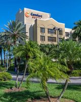 Comfort Suites