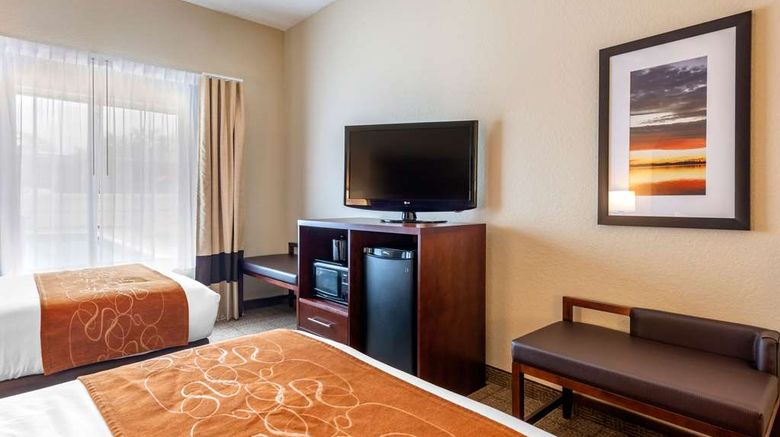 <b>Comfort Suites Downtown Orlando Suite</b>. Images powered by <a href="https://iceportal.shijigroup.com/" title="IcePortal" target="_blank">IcePortal</a>.