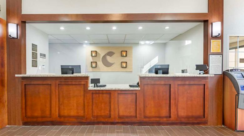 <b>Comfort Suites Downtown Orlando Lobby</b>. Images powered by <a href="https://iceportal.shijigroup.com/" title="IcePortal" target="_blank">IcePortal</a>.