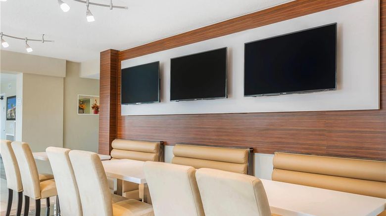 <b>Quality Inn Kissimmee by The Lake Restaurant</b>. Images powered by <a href="https://iceportal.shijigroup.com/" title="IcePortal" target="_blank">IcePortal</a>.