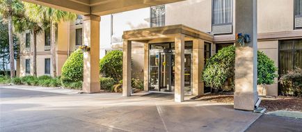 Comfort Inn West Exterior