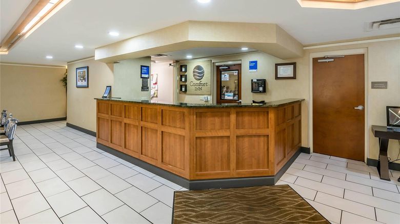 <b>Comfort Inn Gainesville - University Area Lobby</b>. Images powered by <a href="https://iceportal.shijigroup.com/" title="IcePortal" target="_blank">IcePortal</a>.