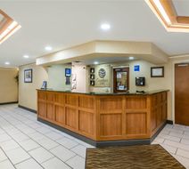 Comfort Inn West Lobby