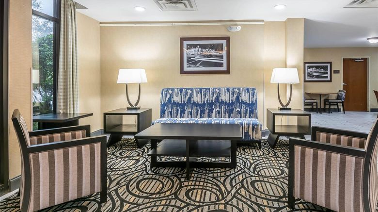 <b>Comfort Inn Gainesville - University Area Lobby</b>. Images powered by <a href="https://iceportal.shijigroup.com/" title="IcePortal" target="_blank">IcePortal</a>.