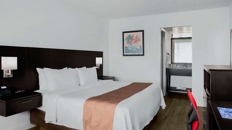 Quality Inn Miami South Room