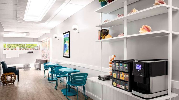 Quality Inn Miami South Lobby