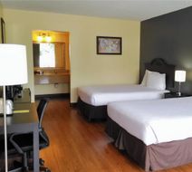 Econo Lodge Room