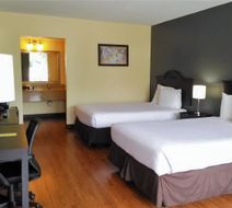 Econo Lodge Room