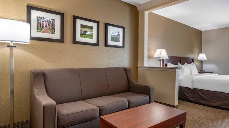 <b>Comfort Inn DeLand - near University Suite</b>. Images powered by <a href="https://iceportal.shijigroup.com/" title="IcePortal" target="_blank">IcePortal</a>.