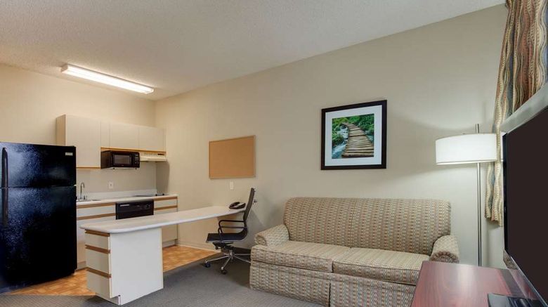 <b>MainStay Suites at PGA Village Room</b>. Images powered by <a href="https://iceportal.shijigroup.com/" title="IcePortal" target="_blank">IcePortal</a>.