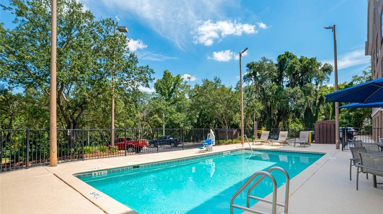 <b>Comfort Suites TALLAHASSEE DOWNTOWN Pool</b>. Images powered by <a href="https://iceportal.shijigroup.com/" title="IcePortal" target="_blank">IcePortal</a>.