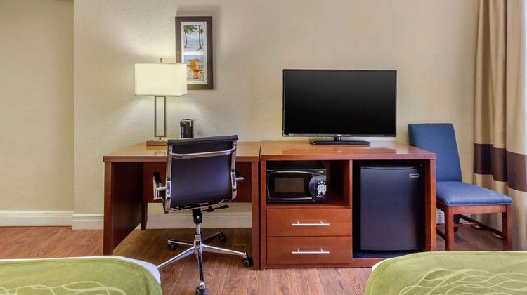 Comfort Inn North Room