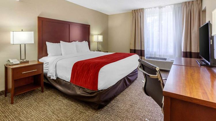 Comfort Inn North Suite
