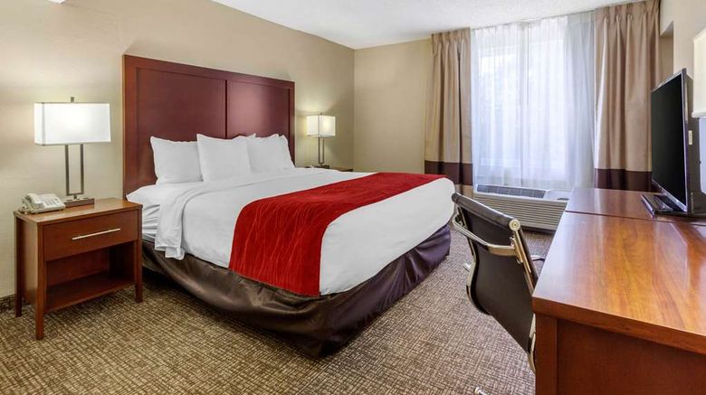 <b>Comfort Inn North Suite</b>. Images powered by <a href="https://iceportal.shijigroup.com/" title="IcePortal" target="_blank">IcePortal</a>.